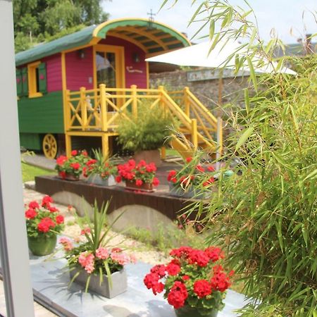 Roulotte La Dominique Bed & Breakfast Romery  Екстериор снимка