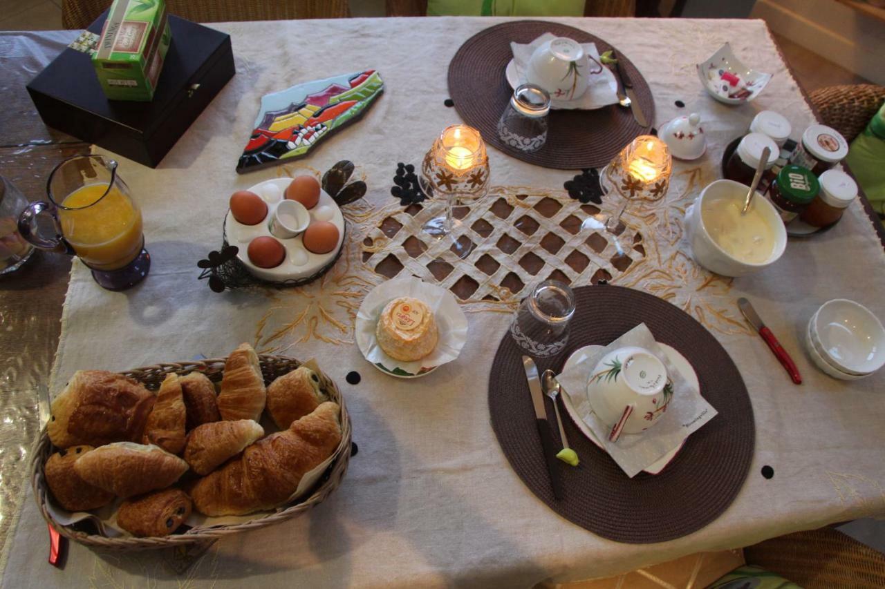 Roulotte La Dominique Bed & Breakfast Romery  Екстериор снимка