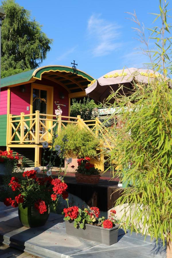 Roulotte La Dominique Bed & Breakfast Romery  Екстериор снимка
