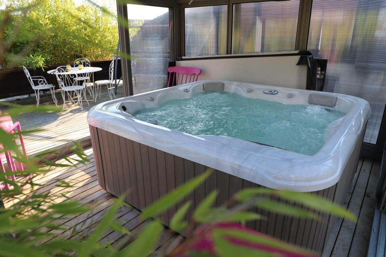 Roulotte La Dominique Bed & Breakfast Romery  Екстериор снимка